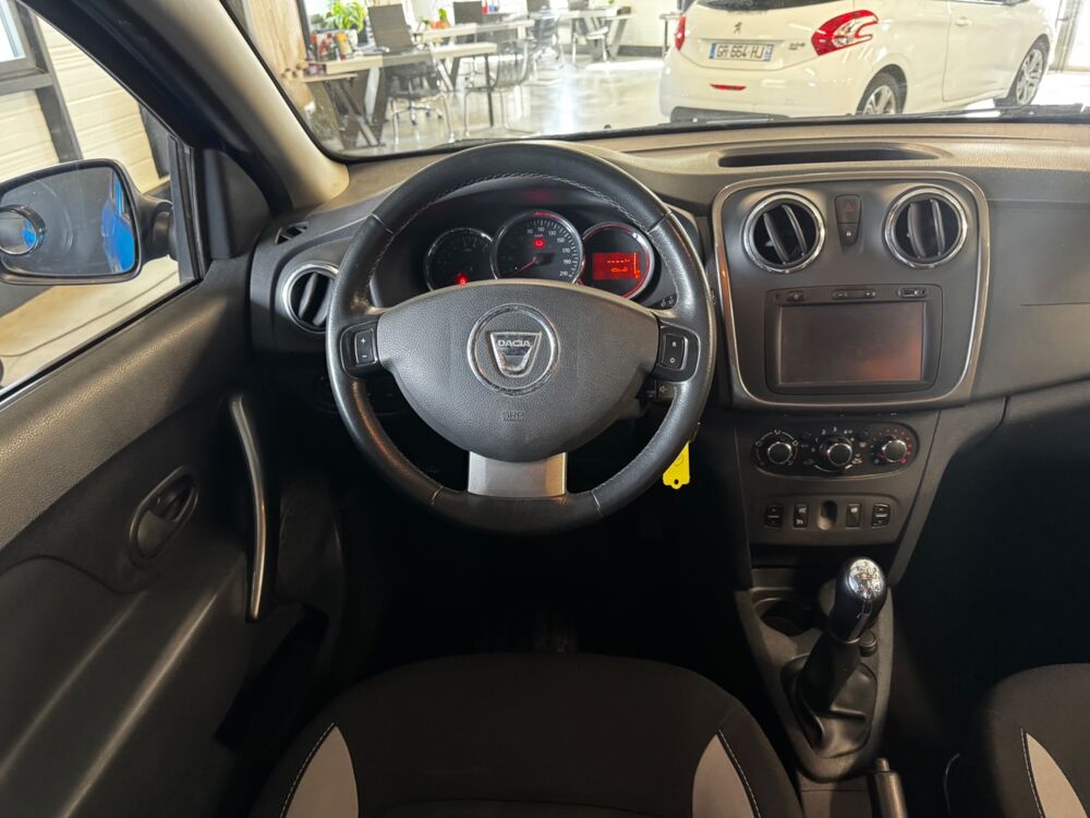 Sandero 1.5 DCI 90 Ch -STEPWAY - DISTRIBUTION OK 2015 occasion 79000 Niort
