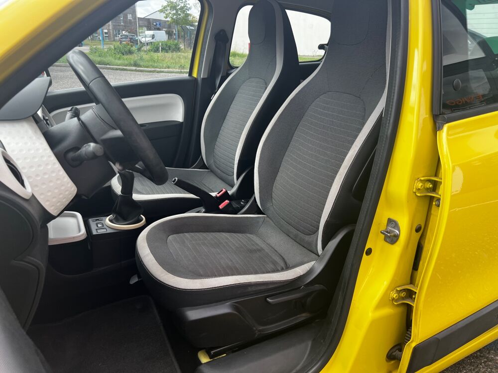 Twingo 1.0 SCE 70 CH ZEN / 1ERE MAIN + ENTRETIEN CONSTRUCTEUR 2015 occasion 47000 Agen