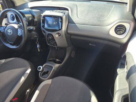 Aygo 1.0 VVTI 70 BOITE AUTO GRAND ECRAN CARPLAY 1er MAIN ENTRETIE 2020 occasion 33210 Maz&egrave;res