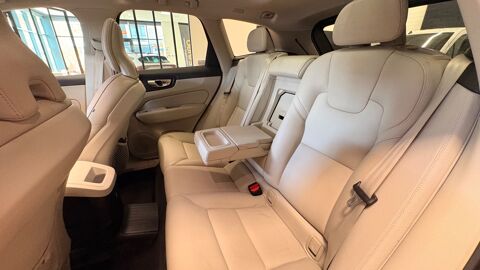 XC60 2.0 T8 390H 300 TWIN-ENGINE RECHARGE PHEV HYBRID INCRIPTION 2020 occasion 83600 Fr&eacute;jus