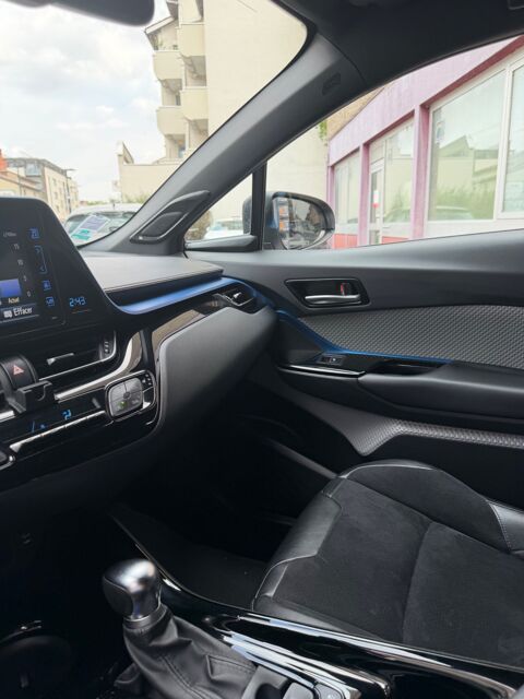 C-HR 1.8 HSD 122H 100 FULL-HYBRID Collection 4X2 E-CVT BVA 2019 occasion 69150 D&eacute;cines-Charpieu