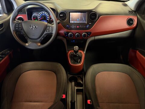 i10 1.2 85 EDITION NAVI // CLIMATISATION // IDEAL JEUNE PERMIS 2017 occasion 44300 Nantes