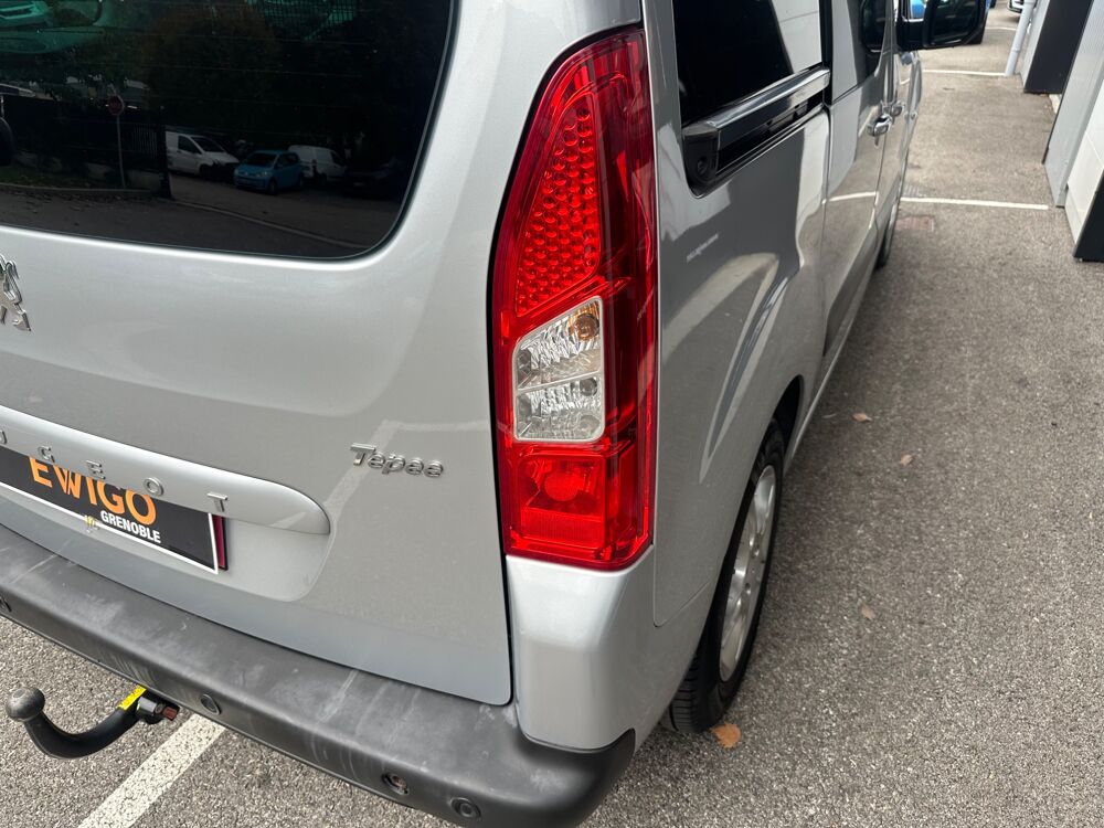 Partner Tepee 1.6L HDI 110ch TENDANCE - RADARS AR + ATTELAGE 2008 occasion 38420 Le Versoud
