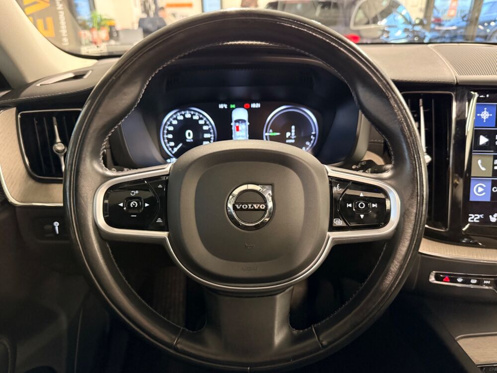XC60 2.0 T6 340H 255 Ch PHEV HYBRID INSCRIPTION LUXE AWD GEARTRON 2021 occasion 79000 Niort