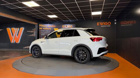 T-ROC 2.0 TSl 300 R 4MOTION BVA // LIGNE AKRAPOVIC // TOIT OUVRANT 2022 occasion 44300 Nantes