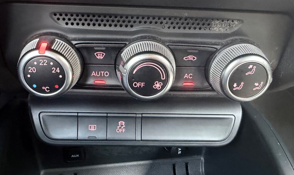 A1 SPORTBACK 1.6 TDI 90 AMBITION 2012 occasion 33100 Bordeaux