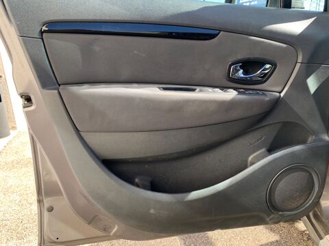 Grand scenic IV 1.6 DCI 130cv ENERGY BUSINESS / 2EME MAIN / ENTRETIEN CONSTR 2014 occasion 69420 Ampuis