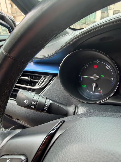C-HR 1.8 HSD 122H 100 FULL-HYBRID Collection 4X2 E-CVT BVA 2019 occasion 69150 D&eacute;cines-Charpieu