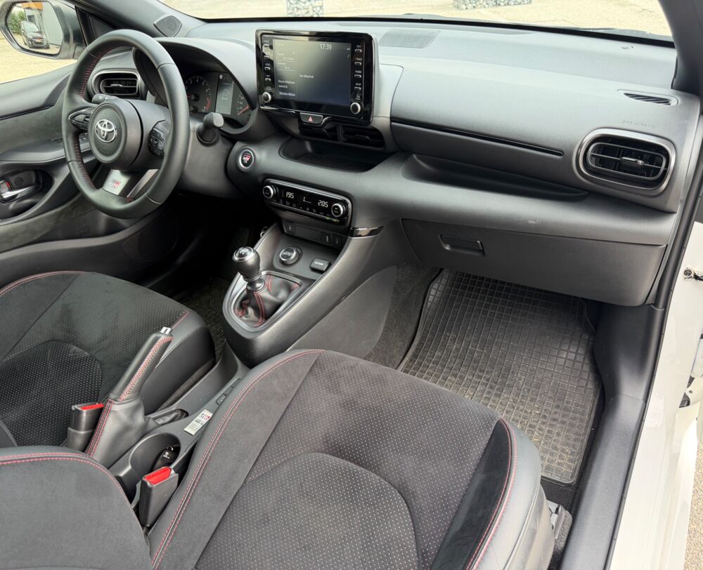 Yaris 1.6 T VVTI 260ch PACK PREMIUM 4X4 STAGE 2 2022 occasion 25300 Pontarlier
