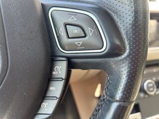 Range Rover Evoque 2.0L SI4 240ch DYNAMIC 4WD - TOIT PANORAMIQUE + CAMERA AR + 2015 occasion 38420 Le Versoud