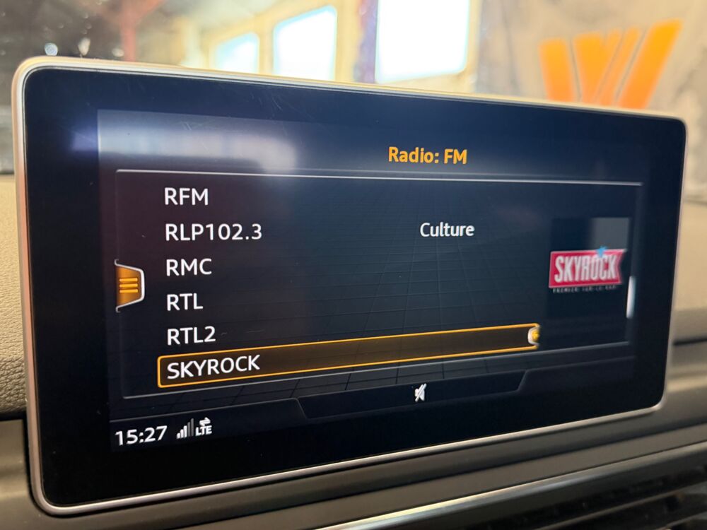 A4 AVANT 2.0 TDI 150 Ch S-LINE S-TRONIC BVA ORIGINE FRANCE / CA 2017 occasion 24750 Tr&eacute;lissac
