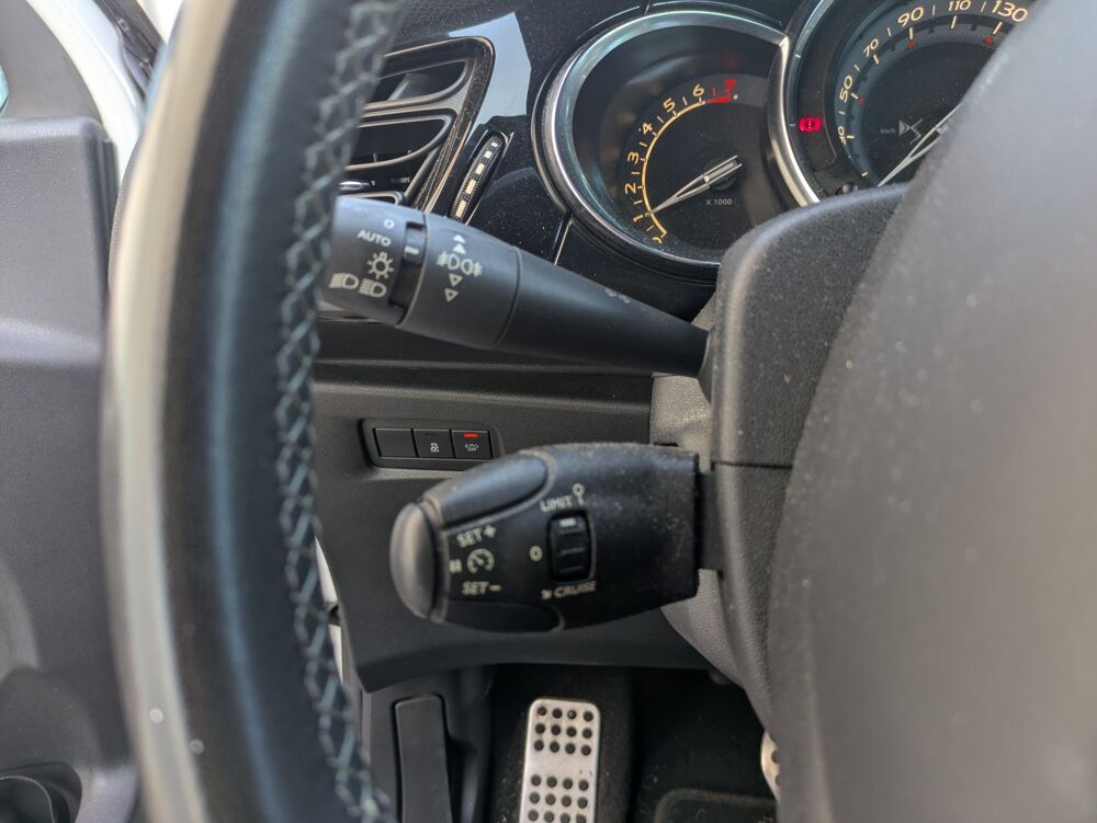 DS3 1.2 PURETECH 110cv CONNECTED CHIC BVA / MOTEUR CHANGEE CITRO 2016 occasion 69420 Ampuis