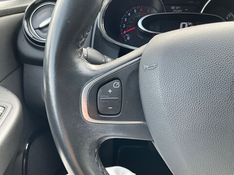 Clio 1.2 TCE 120 INTENS EDC / Premi&egrave;re main / Entretien complet / 2017 occasion 17000 La Rochelle