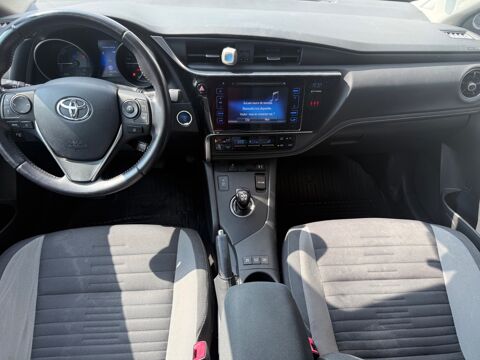 Auris 1.8L HSD 136ch FULL-HYBRID BUSINESS / CAMERA DE RECUL / TOYO 2015 occasion 38420 Le Versoud