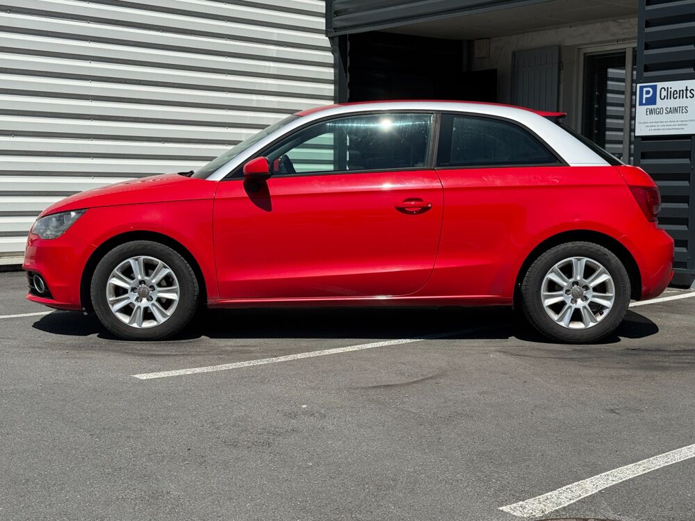 A1 1.6 TDI 90ch AMBIENTE 2013 occasion 17100 Saintes