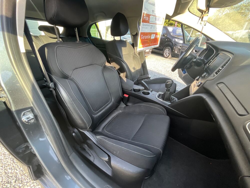 M&eacute;gane 1.5 DCI 110 / Distribution faite / Entretien faite pour la v 2017 occasion 17000 La Rochelle