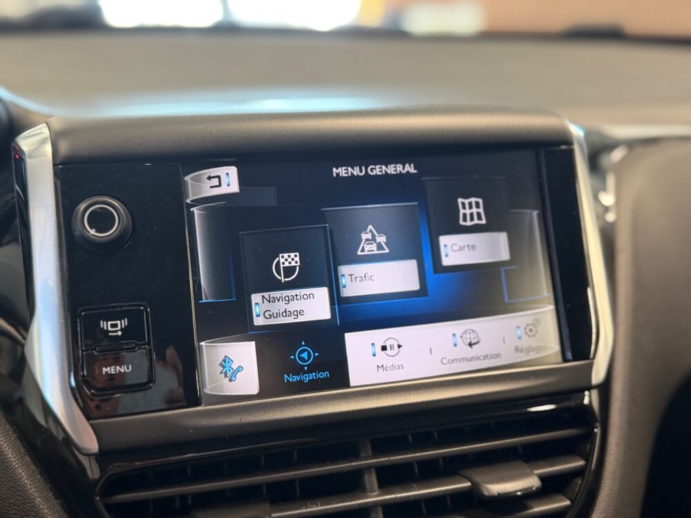 208 GENERATION-I 1.6 E-HDI 90 Ch - KIT DISTRI FAIT EN 2025 2012 occasion 79000 Niort