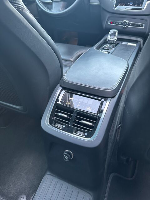 XC90 T8 390CH / INSCRIPTION LUXE / 7 PLACES - SUIVI VOLVO - TOIT 2020 occasion 44220 Cou&euml;ron