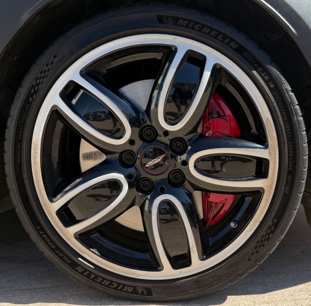 Cooper III (2) (F56) HATCH 2.0 JCW 231 BVA8 JCW + SI&Egrave;GES AV CHAUFFA 2021 occasion 54000 Nancy