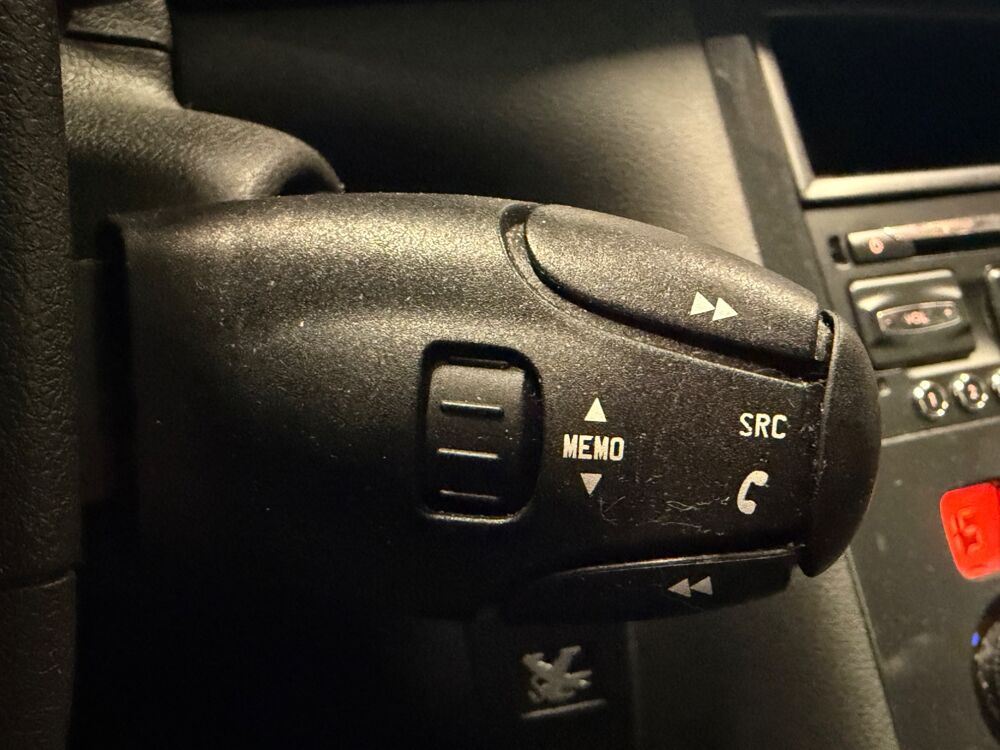 3008 GENERATION-I 1.6 HDI 115 Ch ALLURE GPS/ RADAR DE RECUL 2013 occasion 24750 Tr&eacute;lissac