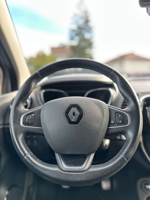 Captur 1.5 DCI 110 ENERGY INTENS START-STOP 2016 occasion 25000 Besan&ccedil;on