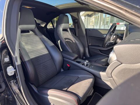 Classe CLA 2.2 220 CDI 177 CH / TOIT OUVRANT / SUIVIE MERCEDES / 2017 occasion 26000 Valence
