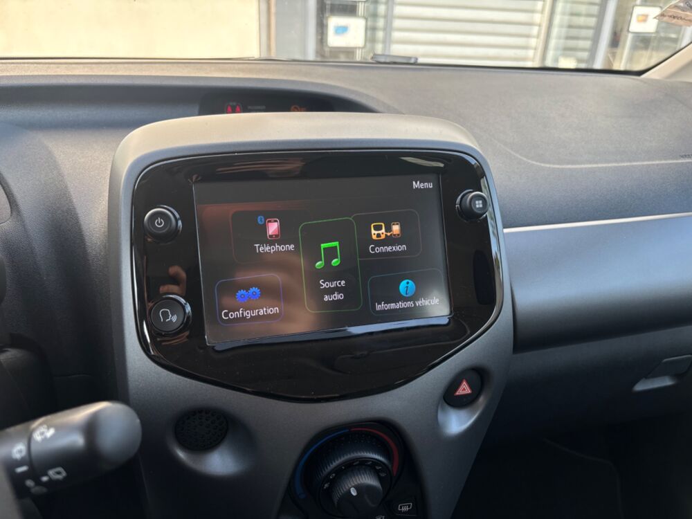 Aygo 1.0 VVTI 72CH X-PLAY X-SHIFT BVA - 1ERE MAIN - SUIVI COMPLET 2021 occasion 57600 Forbach