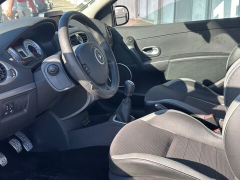 Clio 1.6 128 GT REVISION ET COURROIE OK 2010 occasion 26000 Valence