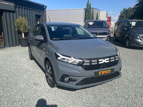 Sandero 1.0 SCE 65 JOURNEY / 2500 kilom&egrave;tres / Entretien complet Dac 2024 occasion 17000 La Rochelle