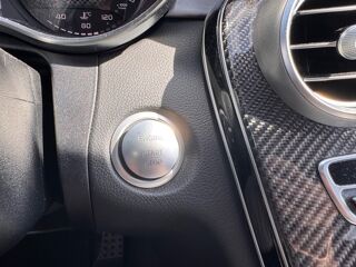 Classe C 63AMG V8 4.0 476Ch BVA - ENTRETIEN MERCEDES - AUDIO BURMESTE 2017 occasion 26000 Valence