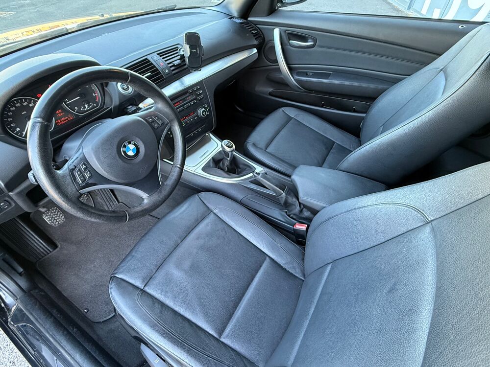S&eacute;rie 1 CABRIOLET E88 118d 145ch LUXE 2009 occasion 26000 Valence