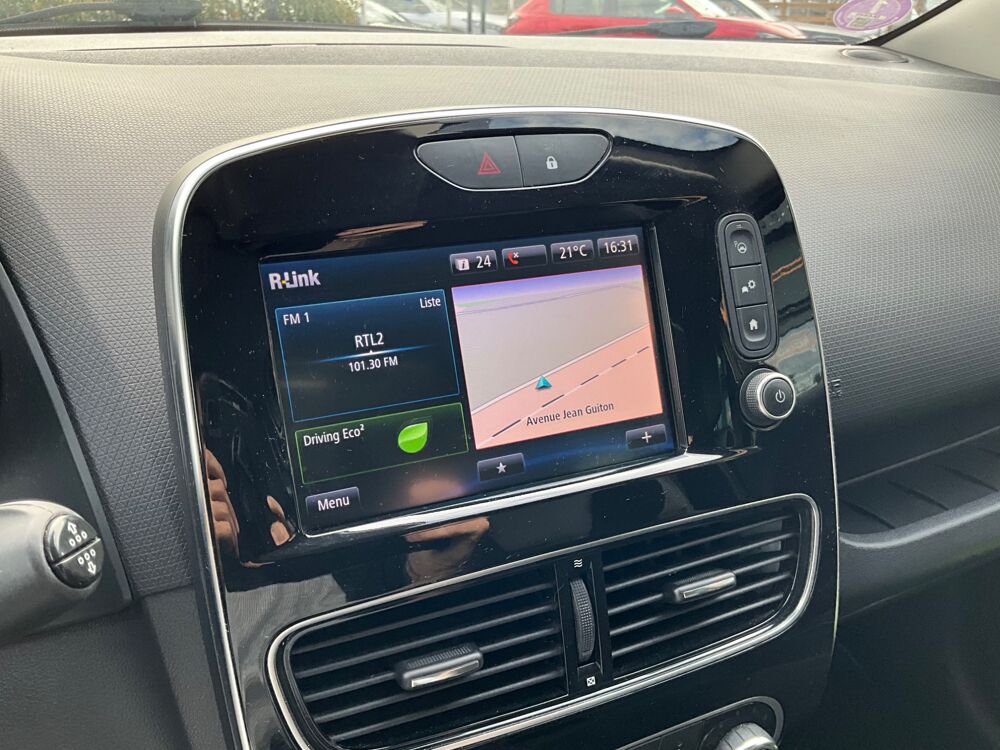 Clio 1.2 TCE 120 INTENS EDC / Premi&egrave;re main / Entretien complet / 2017 occasion 17000 La Rochelle