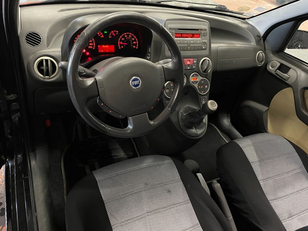 Panda FIAT PANDA 4X4 1.3 MULTIJET 16v 70ch CLIMBING - TOIT OUVRANT 2006 occasion 69400 Arnas
