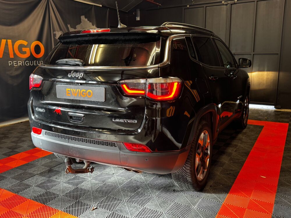 Compass 2.0 MULTIJET 140 Ch LIMITED 4X4 BVA 2017 occasion 24750 Tr&eacute;lissac
