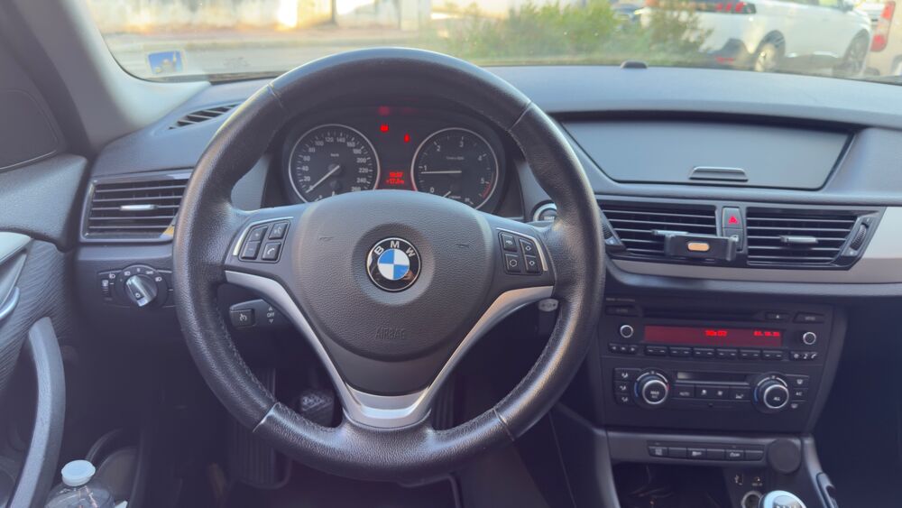 X1 1.6 D 116cv BUSINESS SDRIVE - RADAR DE RECUL / REGULATEUR DE 2013 occasion 69150 D&eacute;cines-Charpieu