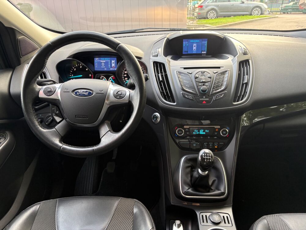Kuga 2.0 TDCI 150ch TITANIUM 4X2 START-STOP / ATTELAGE - RADAR AV 2016 occasion 76150 Saint-Jean-du-Cardonnay