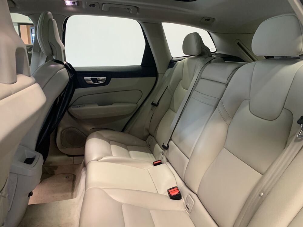XC60 2.0 D5 235 INSCRIPTION AWD GEARTRONIC BVA 2017 occasion 76190 &Eacute;calles-Alix