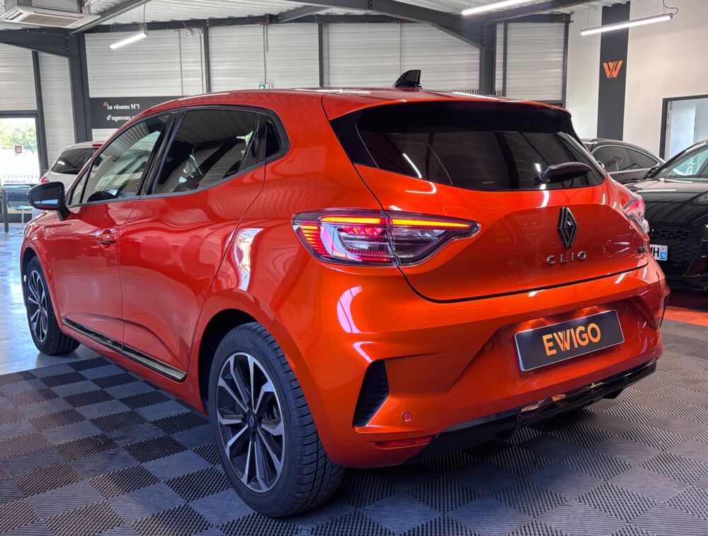 Clio 1.6 E-TECH 145 Ch 90 HYBRID Techno - Entretien RENAULT 2024 occasion 79000 Niort