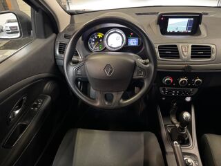M&eacute;gane ESTATE 1.5 DCI 110ch BUSINESS REGULATEUR DE VITESSE/ TOM TO 2012 occasion 78125 Gazeran