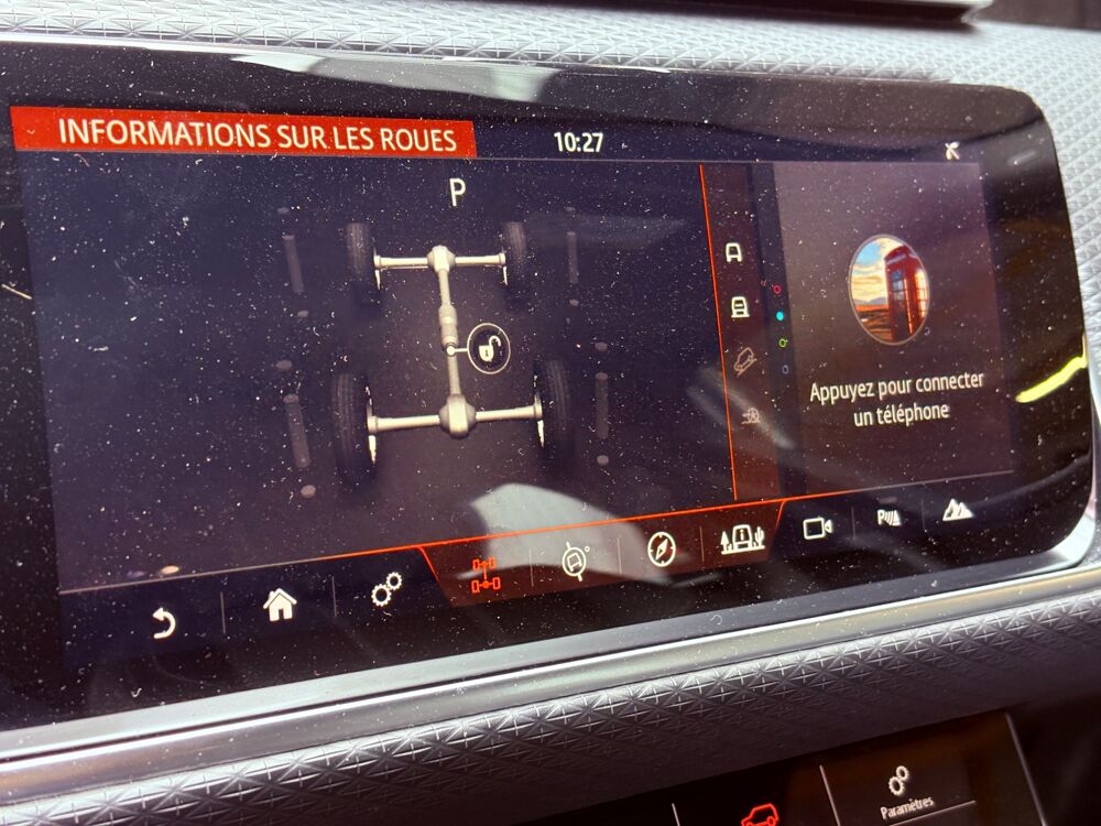 Range rover velar 3.0 D 300CH SE R-DYNAMIC 4WD BVA ATTELAGE 2018 occasion 69400 Arnas