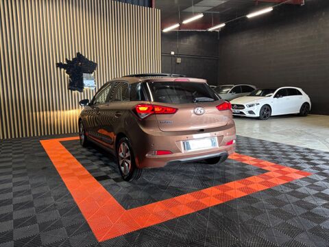 i20 1.2 84 Ch Cr&eacute;ative - Toit Ouvrant - Bluetooth 2014 occasion 44220 Cou&euml;ron