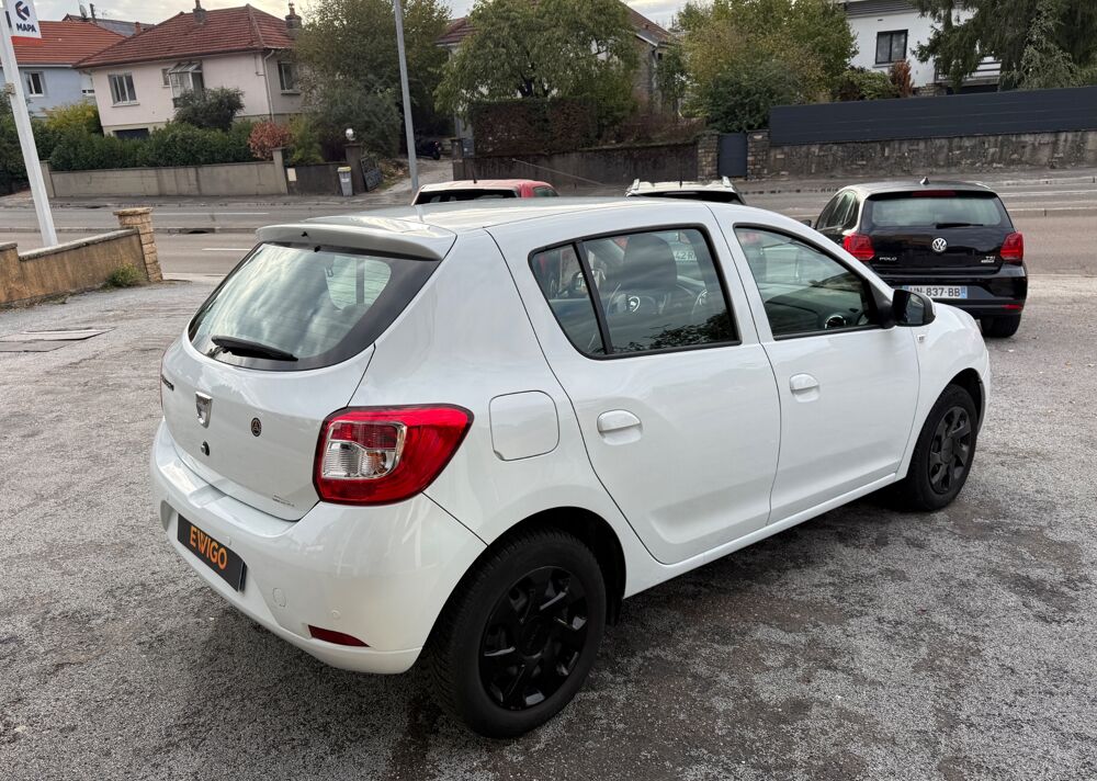 Sandero 0.9 TCE 90 CH Laureate Easy-R BVA 2016 occasion 25000 Besan&ccedil;on