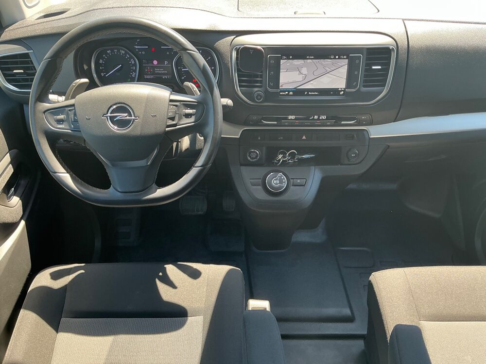 Vivaro COMBI 2.0 D 145 CH L3H1 XL BVA CABINE APPROFONDIE / AMENAGE 2023 occasion 17000 La Rochelle