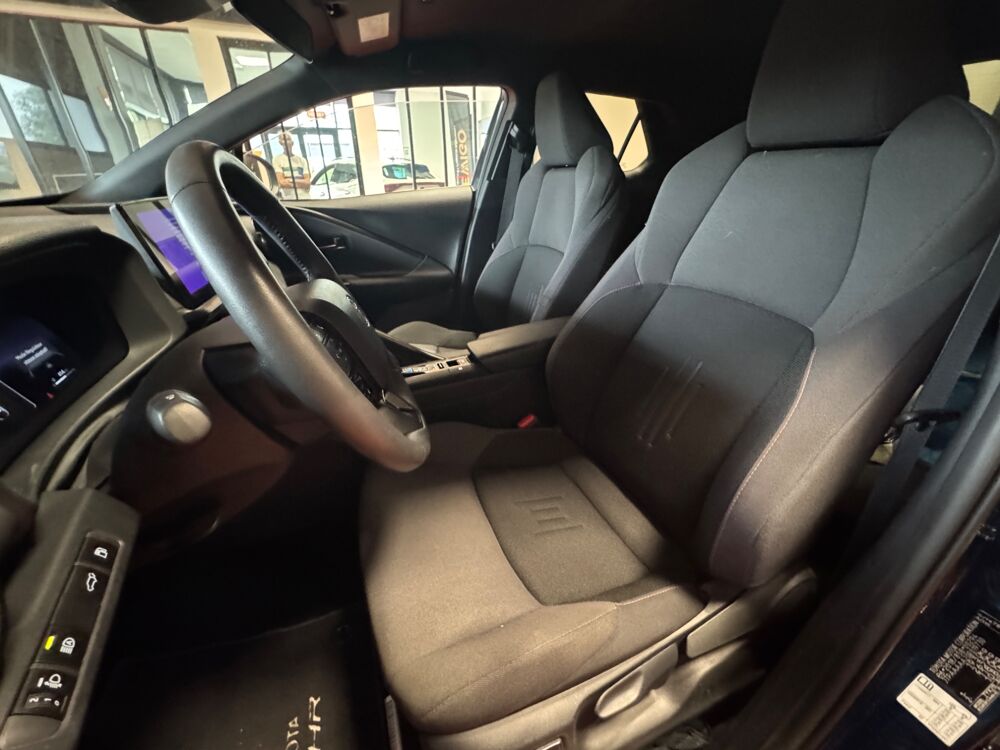 C-HR 1.8 140H 100 HYBRID FULL-HYBRID 0.85KWH DESIGN 4X2 BVA 2024 occasion 83600 Fr&eacute;jus