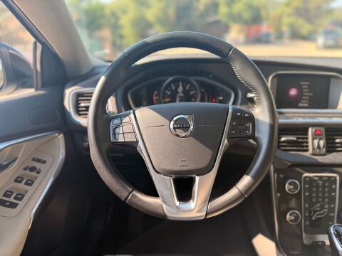 V40 CROSS-COUNTRY 1.5 T3 152 GEARTRONIC BVA- TOIT PANO-CAMERA AR 2019 occasion 83120 Sainte-Maxime