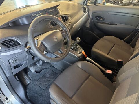 Sc&eacute;nic 1.5 DCI 110Ch - ENERGY - DISTRIBUTION NEUVE / EMBRAYAGE NEU 2011 occasion 79000 Niort