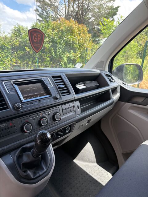 Transporter Combi COMBI 2.0 TDI 100 2T8 L1H1 TREND LINE - 9 PLACES 2016 occasion 69150 D&eacute;cines-Charpieu