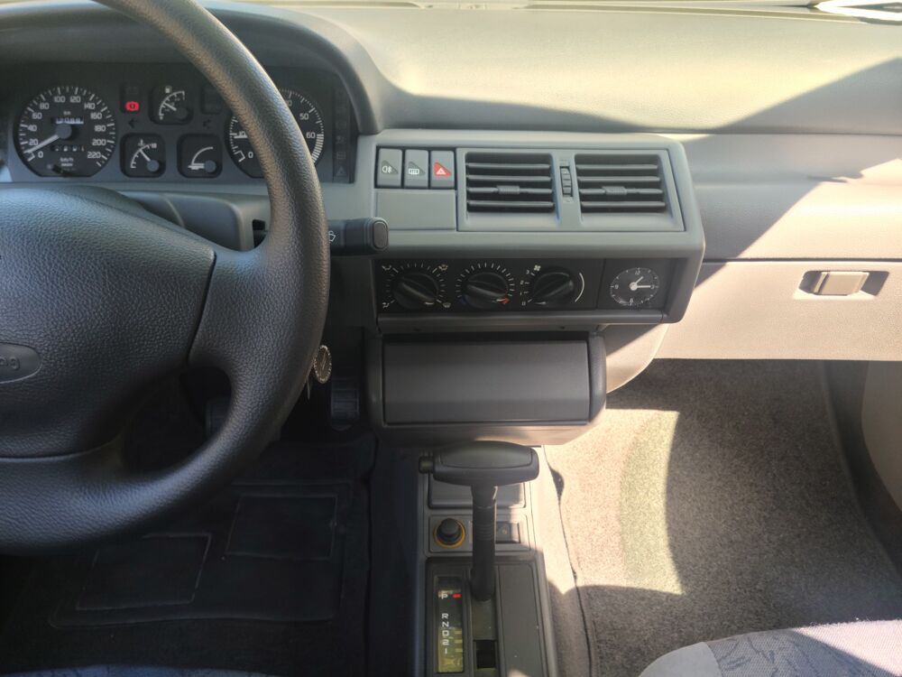 Clio 1.4 75 FIDJI BVA 1997 occasion 33100 Bordeaux