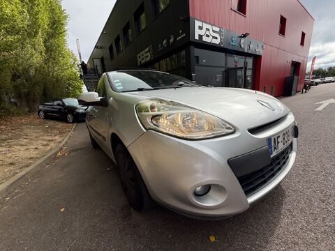 Clio 1.5 DCI 70Ch PRIVILEGE - TOIT OUVRANT - CLIMATISATION 2009 occasion 76150 Saint-Jean-du-Cardonnay