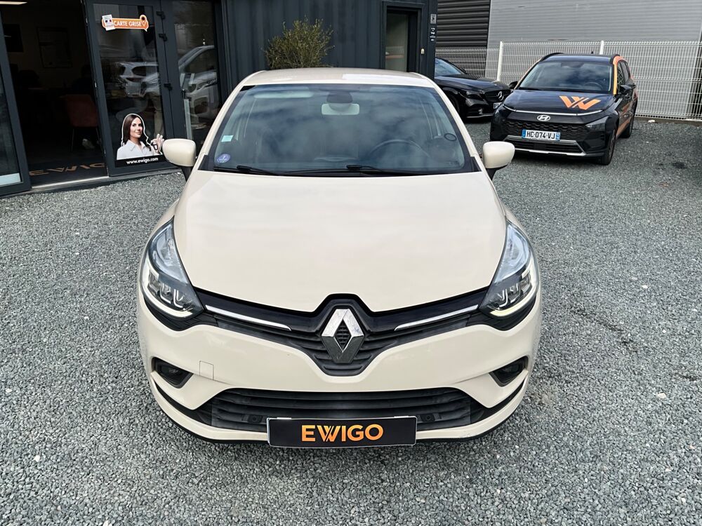 Clio 1.2 TCE 120 INTENS EDC / Premi&egrave;re main / Entretien complet / 2017 occasion 17000 La Rochelle